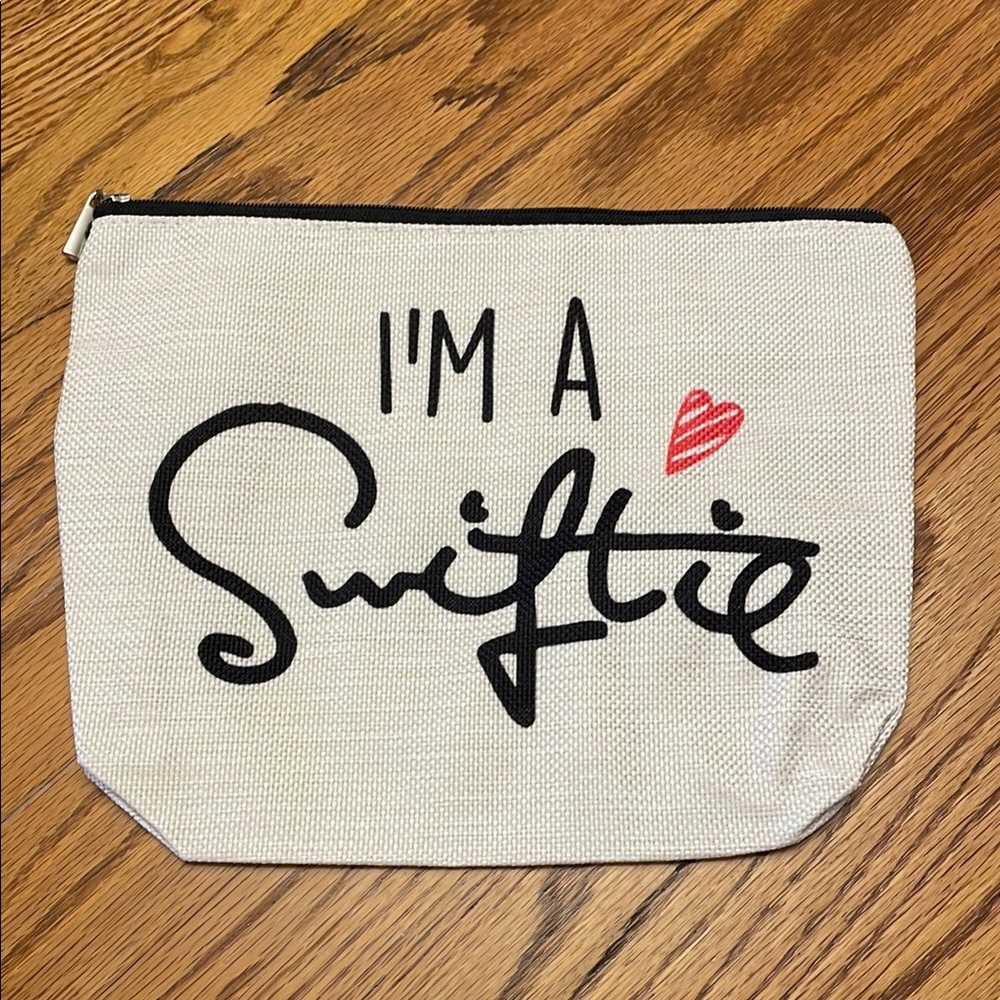 Swiftie  “I’M A Swiftie” Makeup Zippered Bag. NEW!